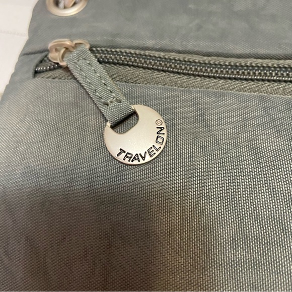 Travelon Grey Water Resistant Womens Crossbody Bag with Adjustable Strap EUC - Picture 5 of 13